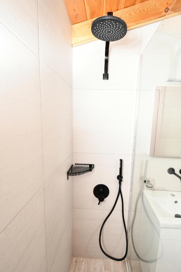 Comfy And Stylish Apt2 Giannina Esterno foto